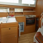 boat-44DS_interieur_2013112711445235