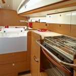 boat-44DS_interieur_2013112711445237